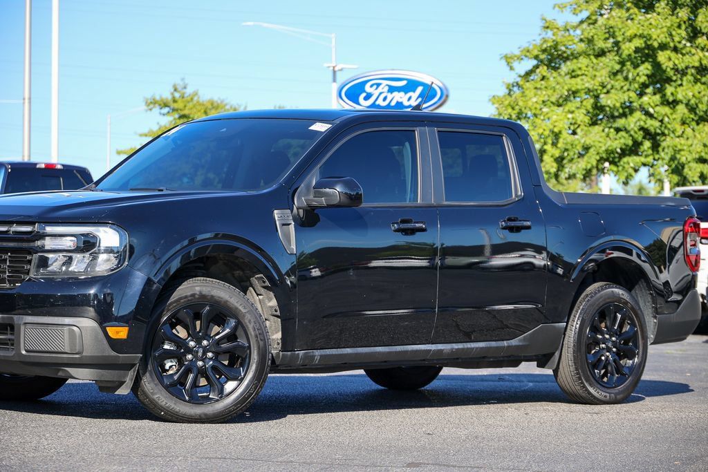 Used 2024 Ford Maverick Lariat w/ Black Appearance Package AWD/4WD image 16