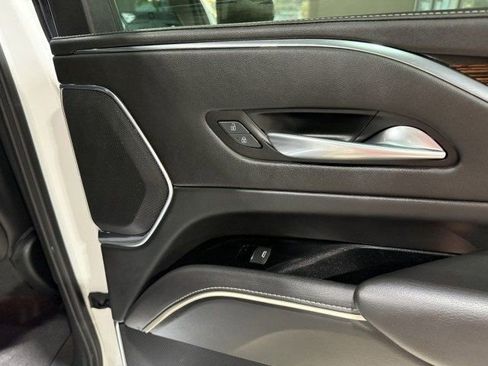 Used 2023 Cadillac Escalade ESV Premium Luxury w/ Performance Package image 32