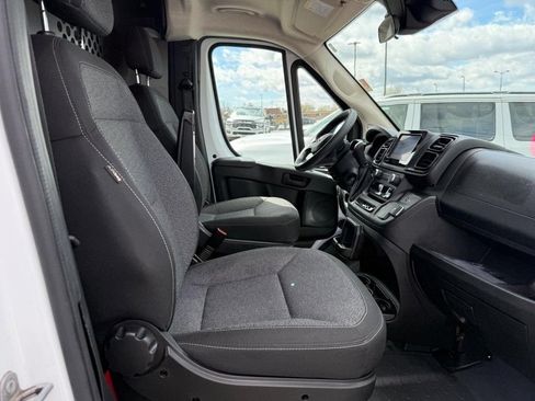 Used 2025 RAM ProMaster 2500 w/ U-Haul Equipment Group FWD image 6