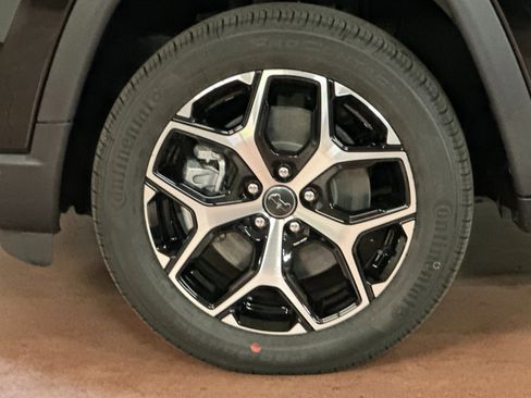 New 2026 Jeep Compass Limited image 24