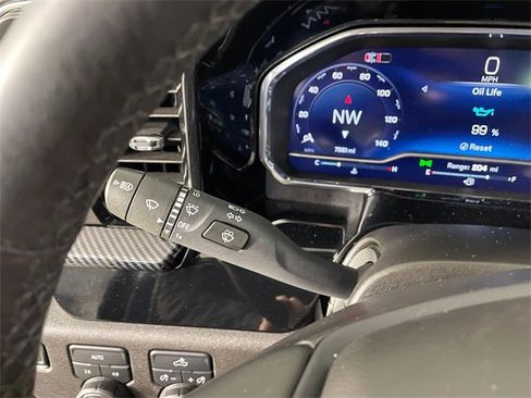 Used 2024 Chevrolet Silverado 1500 LT image 9