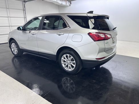 Used 2021 Chevrolet Equinox LT w/ Driver Convenience Package image 14