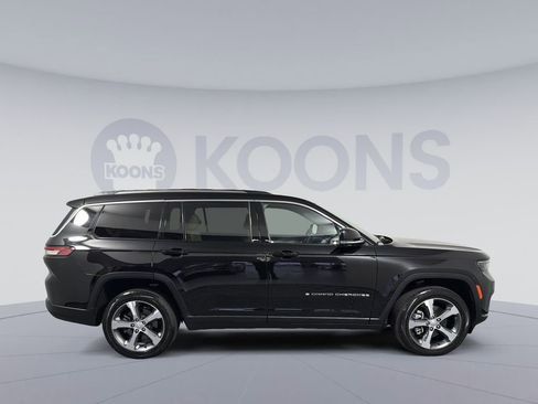 Used 2023 Jeep Grand Cherokee L Limited w/ Luxury Tech Group II image 8