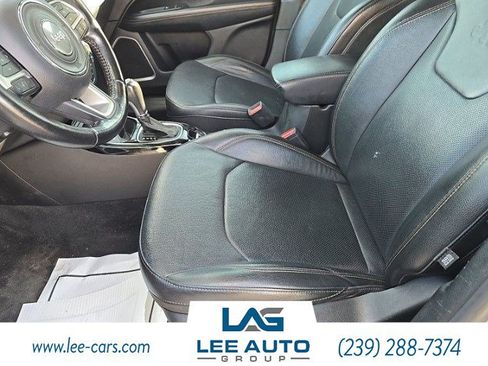 Used 2021 Jeep Compass Limited AWD/4WD image 2