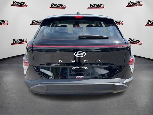 Used 2024 Hyundai Kona SE FWD image 6