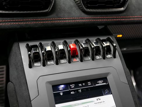 Used 2022 Lamborghini Huracan STO RWD image 29