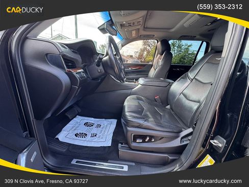 Used 2015 Cadillac Escalade Premium image 9