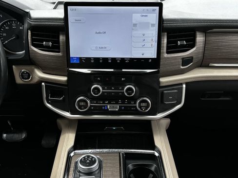 Used 2024 Ford Expedition Max Limited RWD image 18
