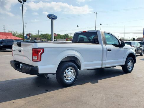Used 2017 Ford F150 XL w/ Equipment Group 101A Mid RWD image 4