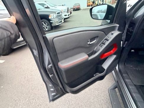 Used 2024 Nissan Frontier PRO-4X w/ Technology Package image 14