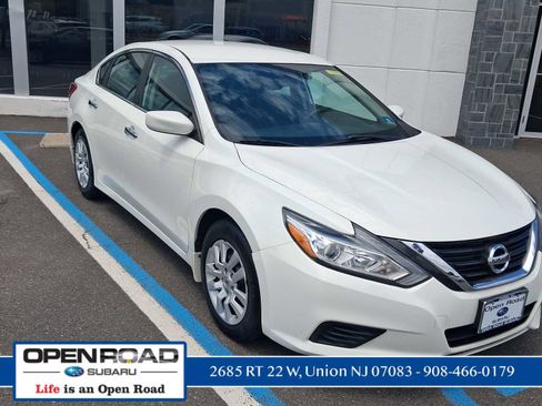 Used 2018 Nissan Altima 2.5 S w/ S Convenience Package FWD image 4