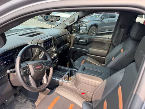 Used 2019 GMC Sierra 1500 AT4 w/ AT4 Premium Package AWD/4WD image 3
