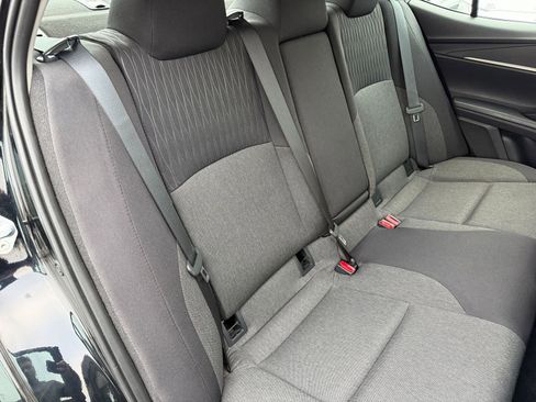 Used 2025 Toyota Camry LE image 37