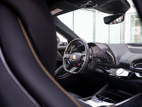 Used 2023 Ferrari Purosangue image 14