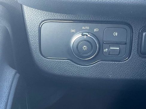 Used 2019 Mercedes-Benz Sprinter 170 image 18