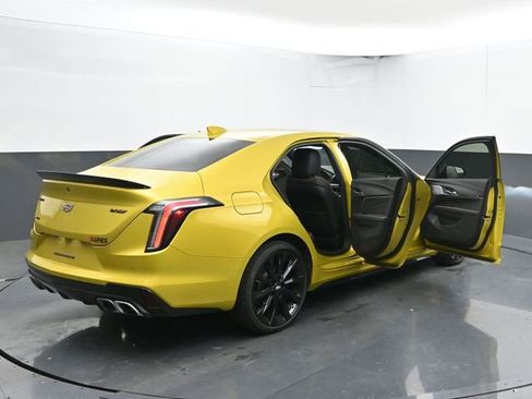 Used 2024 Cadillac CT4 V w/ LPO, ONYX Package image 57