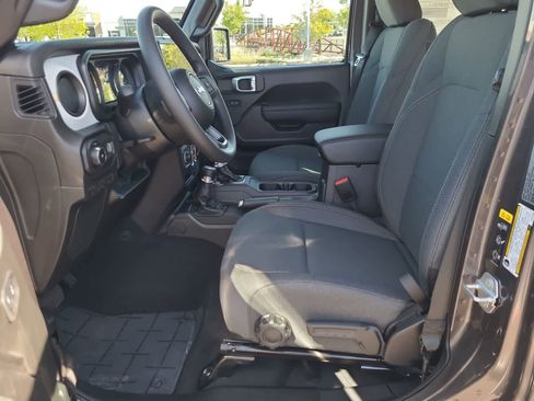 New 2026 Jeep Wrangler Unlimited Sport AWD/4WD image 19