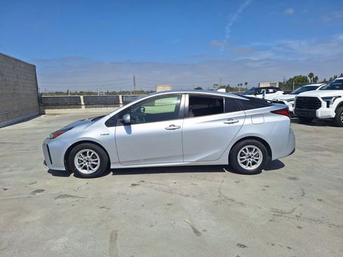 Used 2022 Toyota Prius LE FWD image 8