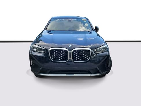 Used 2024 BMW X4 xDrive30i AWD/4WD image 2