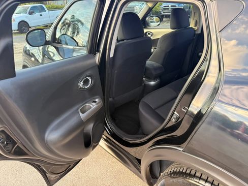 Used 2014 Nissan Juke S FWD image 19