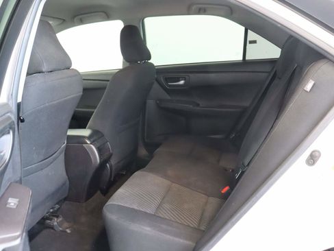 Used 2016 Toyota Camry LE FWD image 15