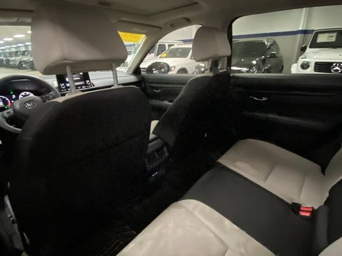 Used 2024 Honda CR-V EX image 11