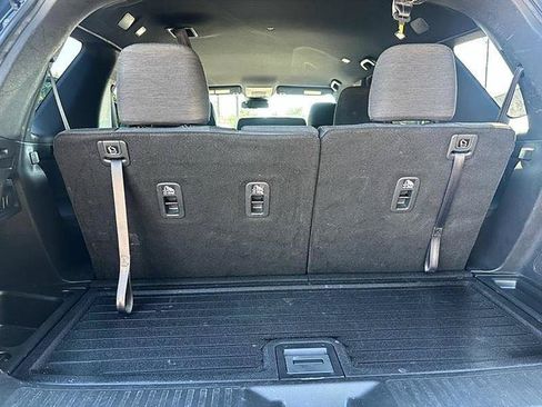 Used 2025 Honda Pilot Sport image 37