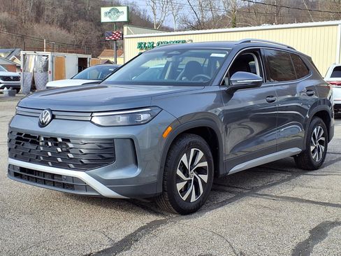 New 2026 Volkswagen Tiguan S FWD image 1