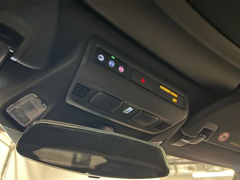 Used 2023 Chevrolet Corvette Stingray Coupe w/ Z51 Performance Package image 22