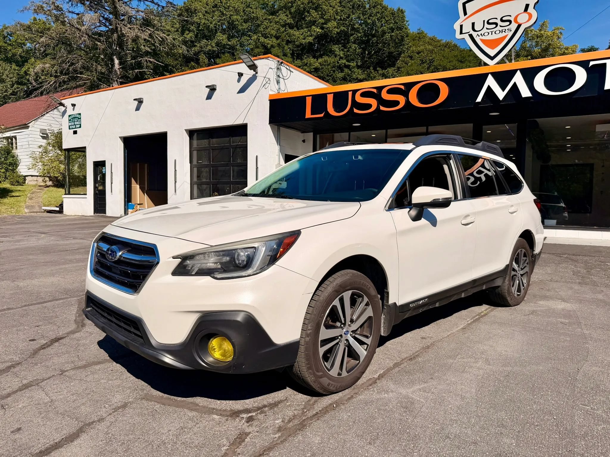Used 2019 Subaru Outback 2.5i Limited w/ Popular Package #2 AWD/4WD image 3