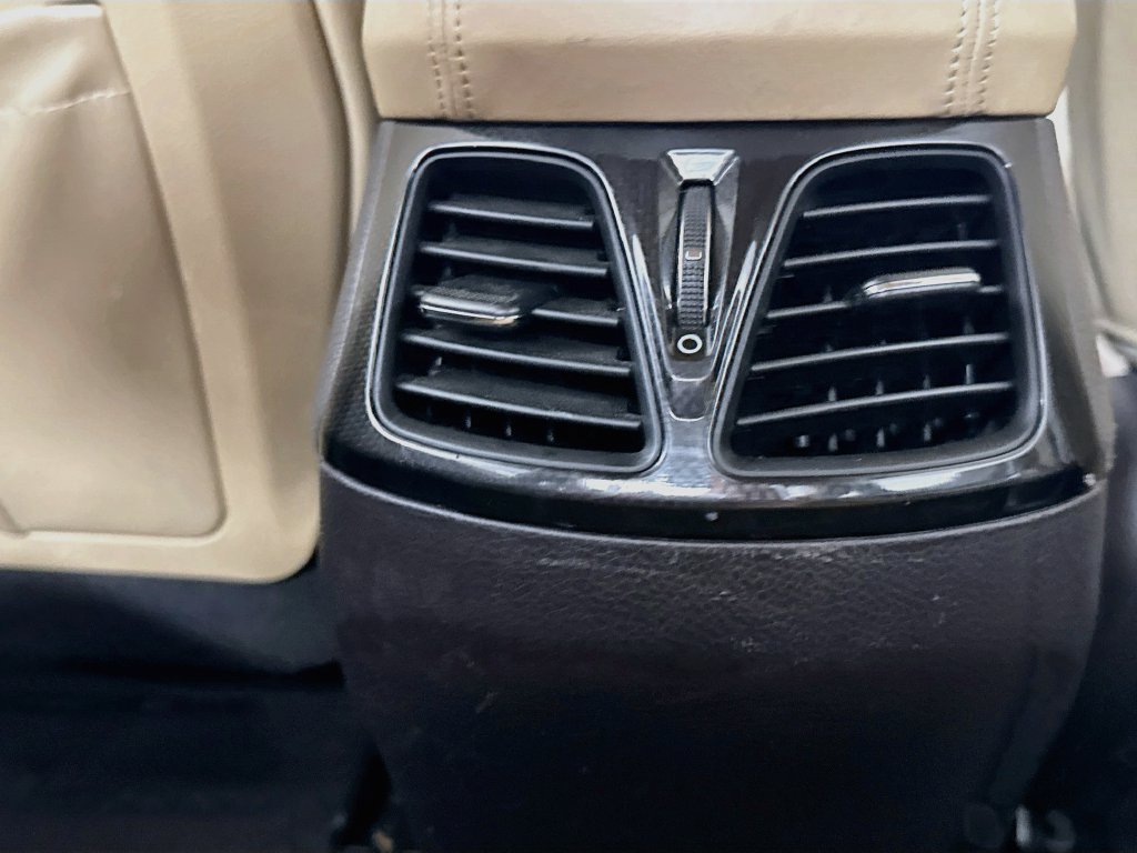 Used 2016 Hyundai Azera FWD image 30