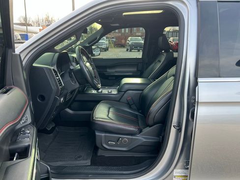 Used 2021 Ford Expedition Limited image 14