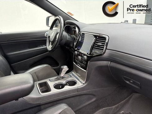 Certified 2021 Jeep Grand Cherokee Laredo X AWD/4WD image 32