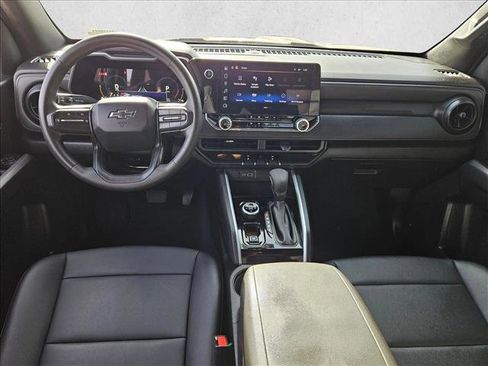 Used 2024 Chevrolet Colorado Trail Boss image 15