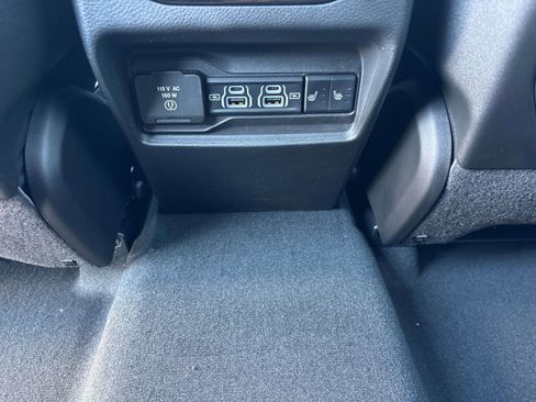 New 2025 Jeep Grand Cherokee Limited image 8