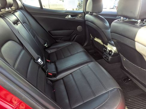 Used 2019 Kia Stinger GT2 image 32