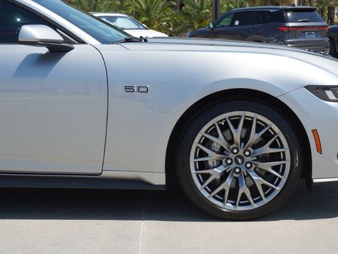 Used 2024 Ford Mustang GT Premium RWD image 9