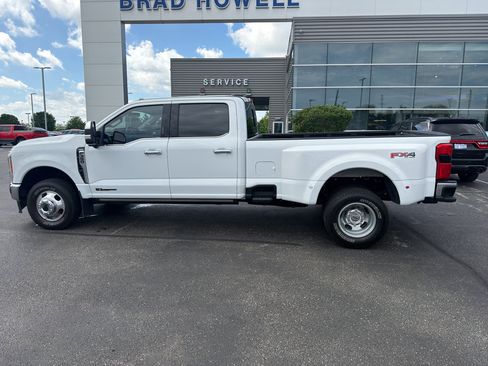 Used 2023 Ford F350 Lariat w/ Lariat Ultimate Package AWD/4WD image 9