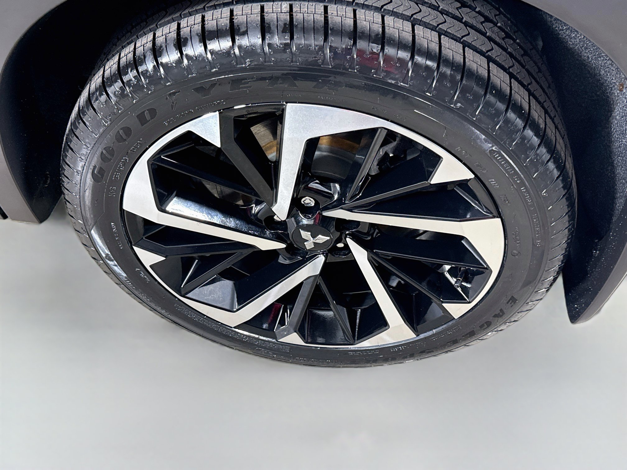 Used 2023 Mitsubishi Outlander SE AWD/4WD image 31