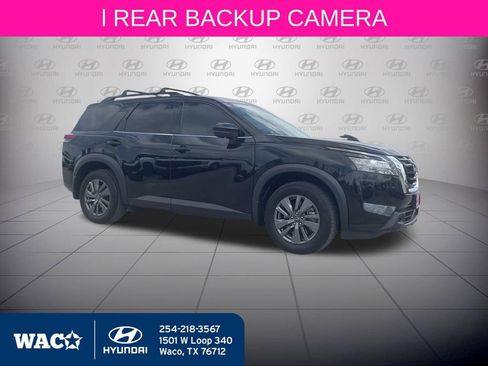Used 2024 Nissan Pathfinder SV w/ Lighting Package (N92) image 14