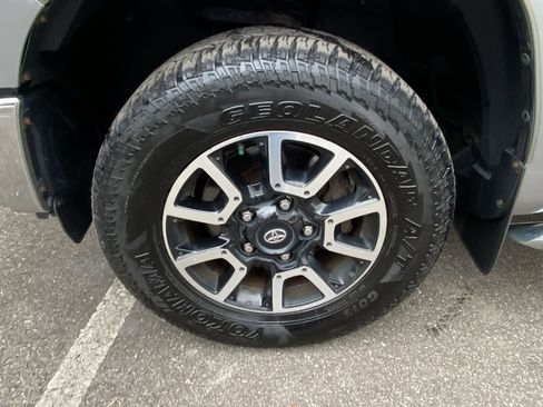 Used 2014 Toyota Tundra Limited image 11