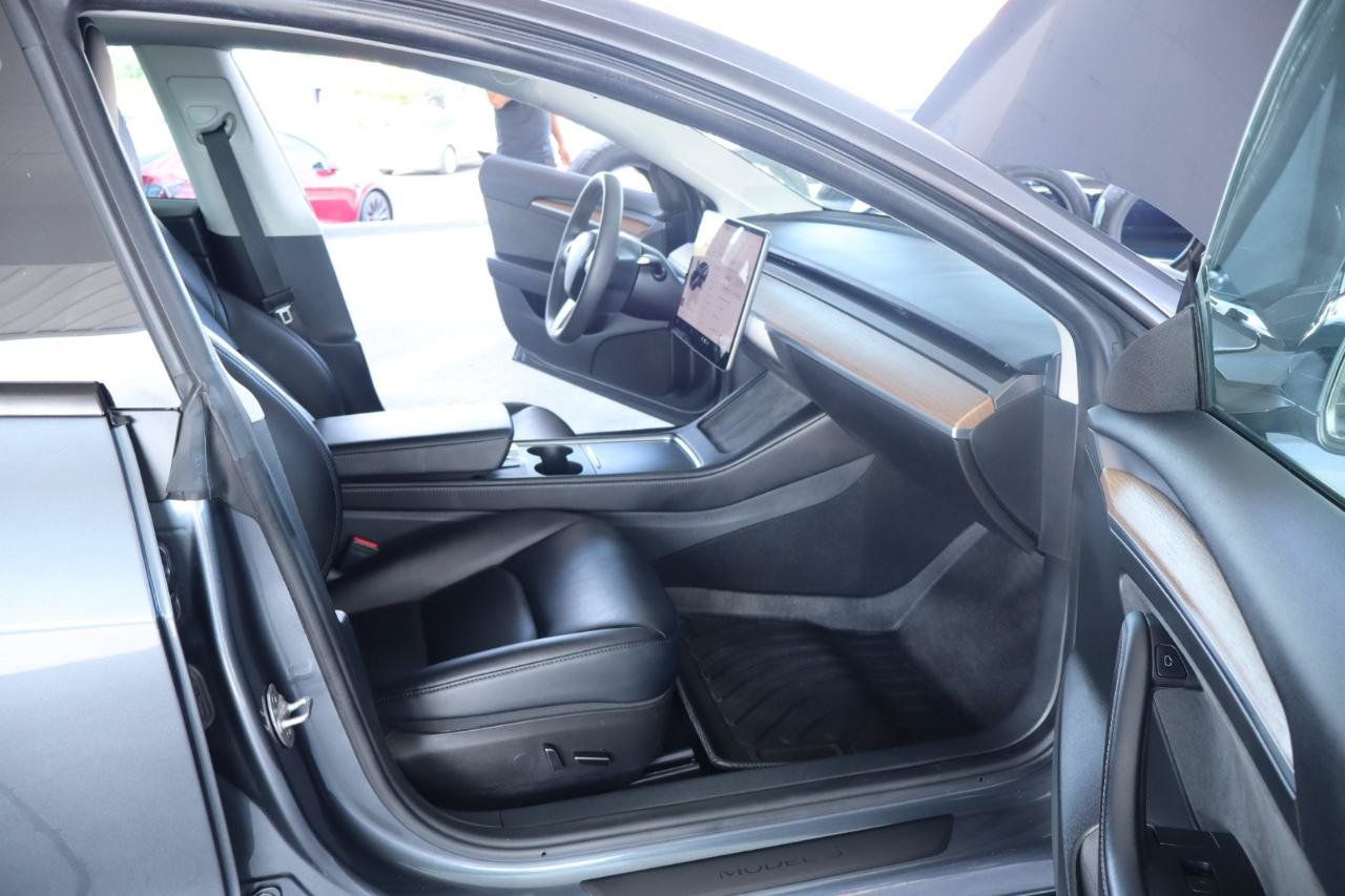 Used 2023 Tesla Model 3 Standard Range RWD image 34
