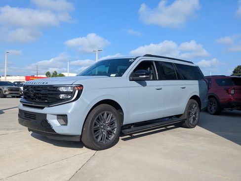Used 2025 Ford Expedition Max Platinum w/ Stealth Performance Package AWD/4WD image 7