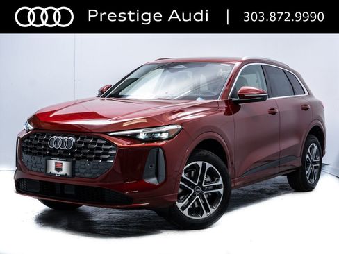 Used 2025 Audi Q5 Premium Plus w/ Premium Plus AWD/4WD image 2