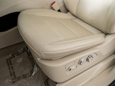 Used 2023 Cadillac Escalade Sport Platinum image 30