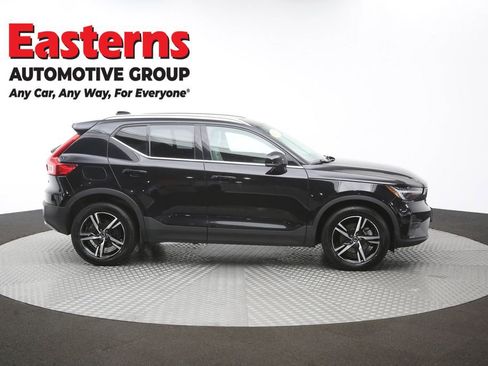 Used 2023 Volvo XC40 B5 Plus AWD/4WD image 46