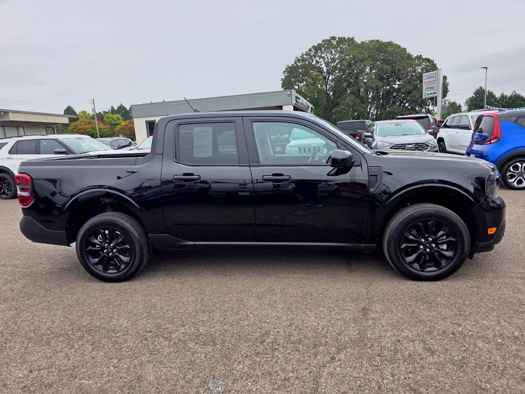 Used 2023 Ford Maverick XLT w/ Black Appearance Package FWD image 9