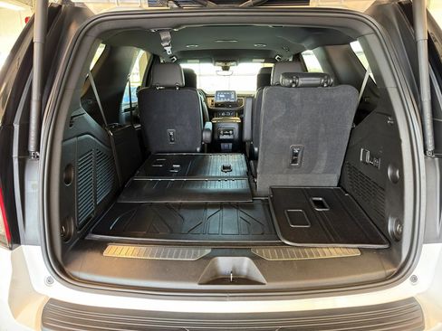 Used 2021 Chevrolet Tahoe High Country AWD/4WD image 13