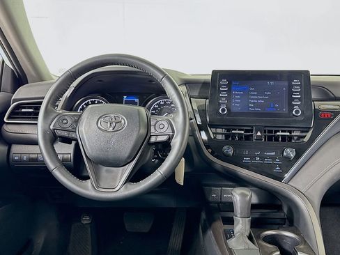 Used 2024 Toyota Camry SE image 13
