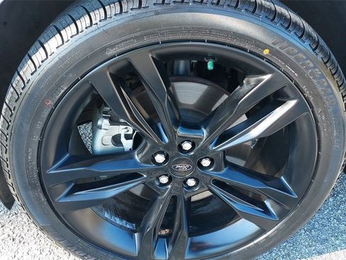 Used 2020 Ford Edge ST w/ Equipment Group 401A image 9